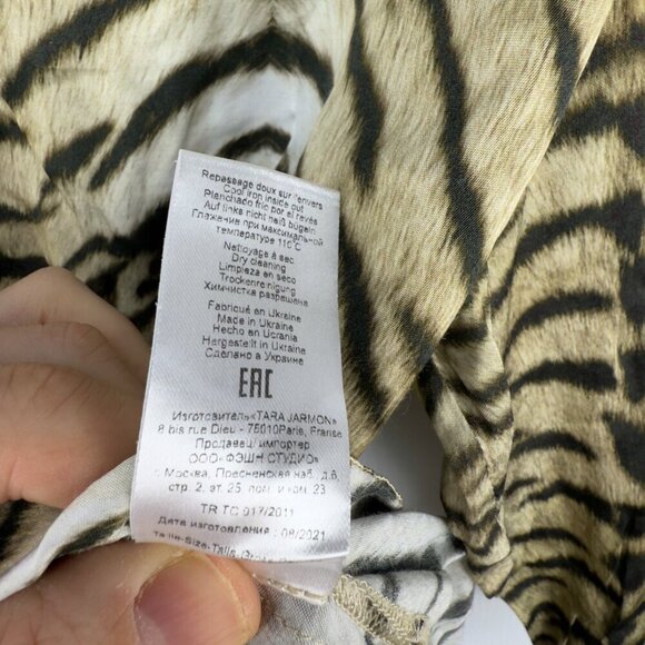 TARA JARMON Designer Beige Takki Zebra Tiger Print Button-Up Maximalist Top sz M - Picture 10 of 10